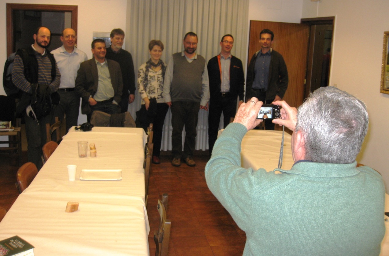 Visita de escolapios húngaros a Emaús