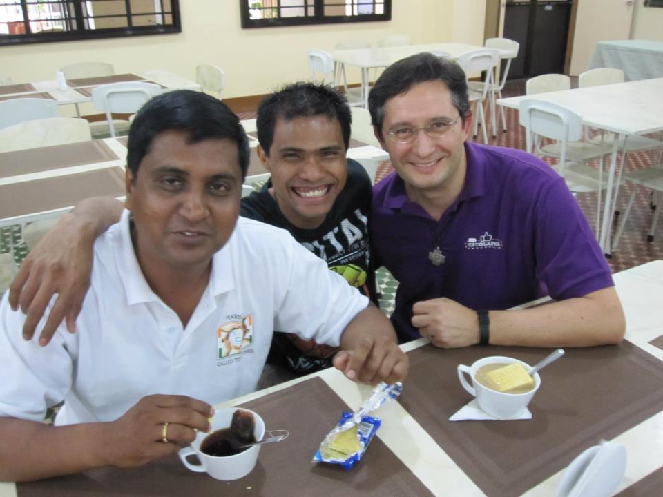 ESCOLAPIOS EN INDONESIA