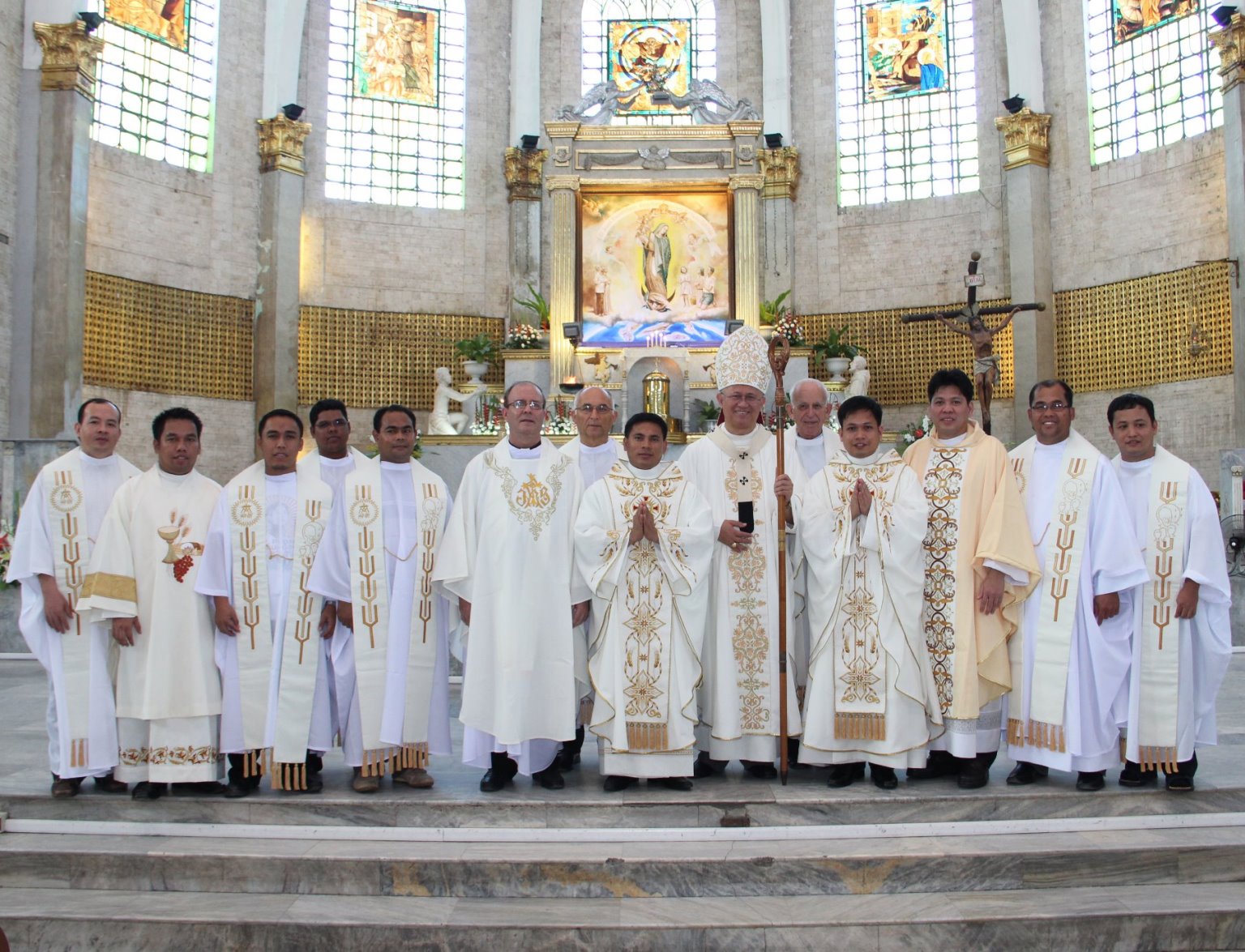 DOS NUEVOS SACERDOTES ESCOLAPIOS EN FILIPINAS