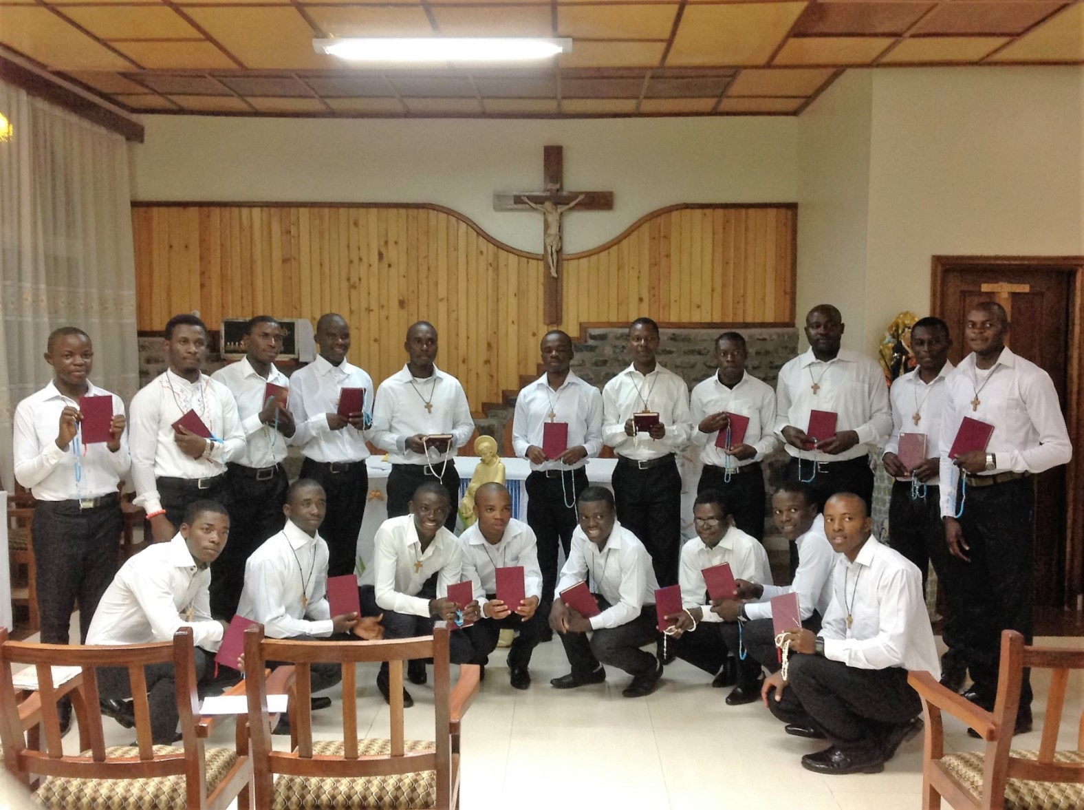 19 NOVICIOS EN KUMBO (CAMERÚN)