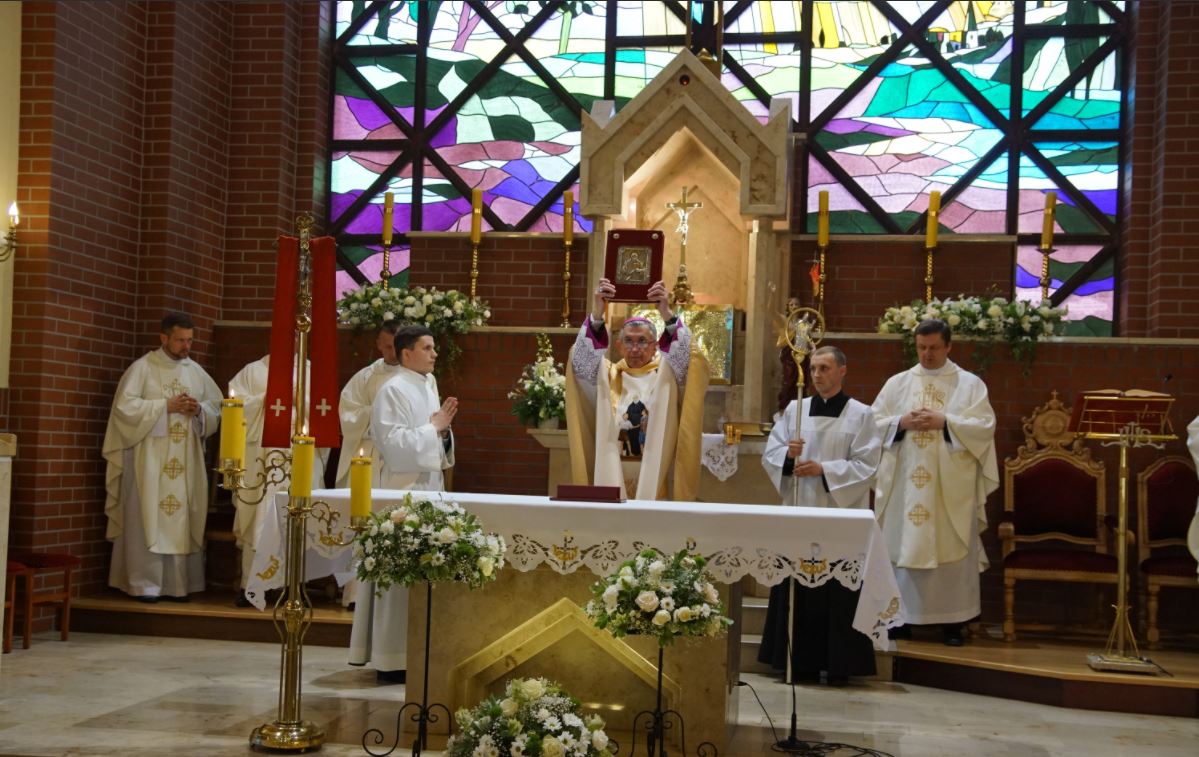 CUATRO SACERDOTES ESCOLAPIOS EN POLONIA