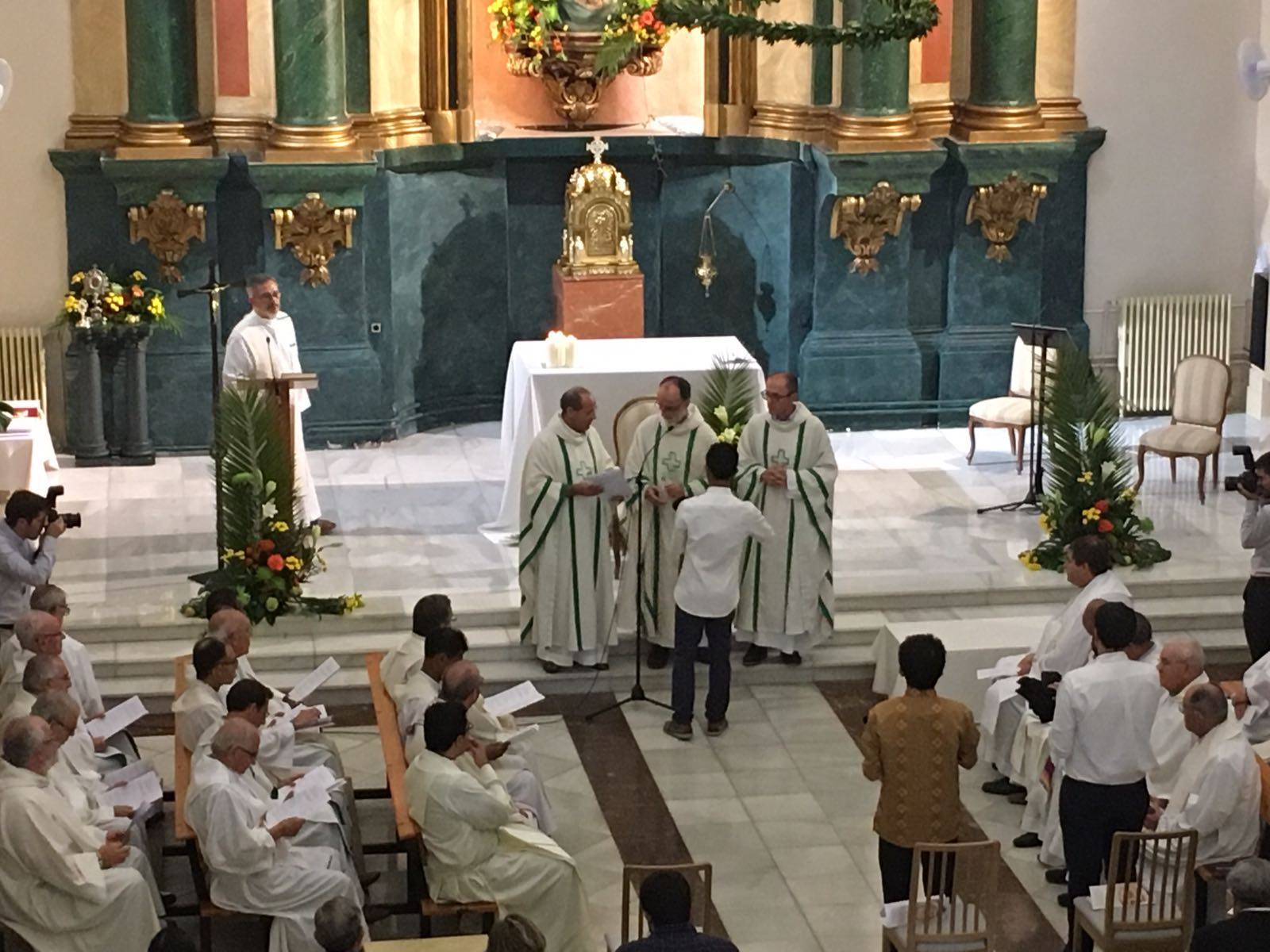 TRES NUEVOS RELIGIOSOS ESCOLAPIOS EN BETANIA