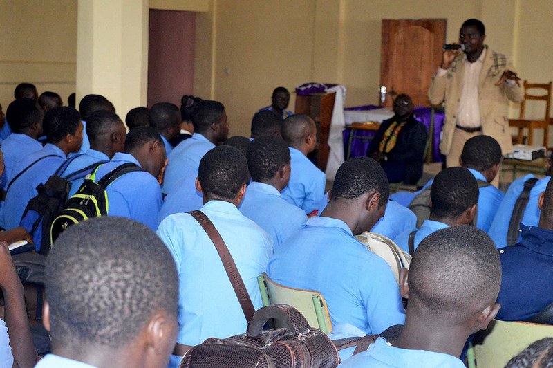 LOS ESCOLAPIOS DENUNCIAN LA SITUACIÓN EN NICARAGUA Y CAMERÚN