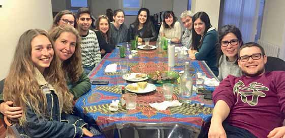 EXPERIENCIAS COMUNITARIAS DE JÓVENES, EN EMAÚS