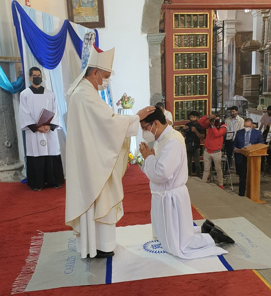 CARLOS ARTURO, NUEVO SACERDOTE ESCOLAPIO EN MÉXICO