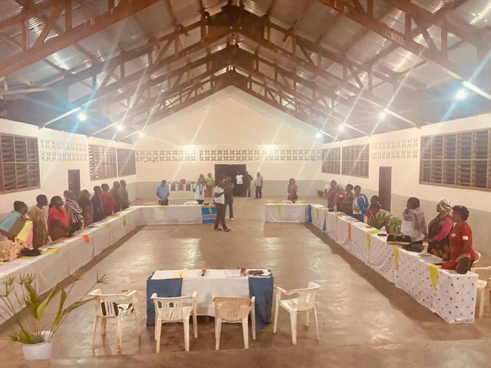 PASOS HACIA LA FRATERNIDAD EN CAMERÚN