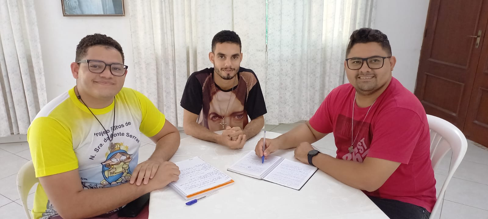 TRES JÓVENES COMIENZAN SU NOVICIADO EN BOLIVIA