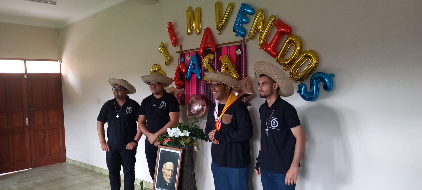 TRES JÓVENES INICIAN SU NOVICIADO EN BOLIVIA