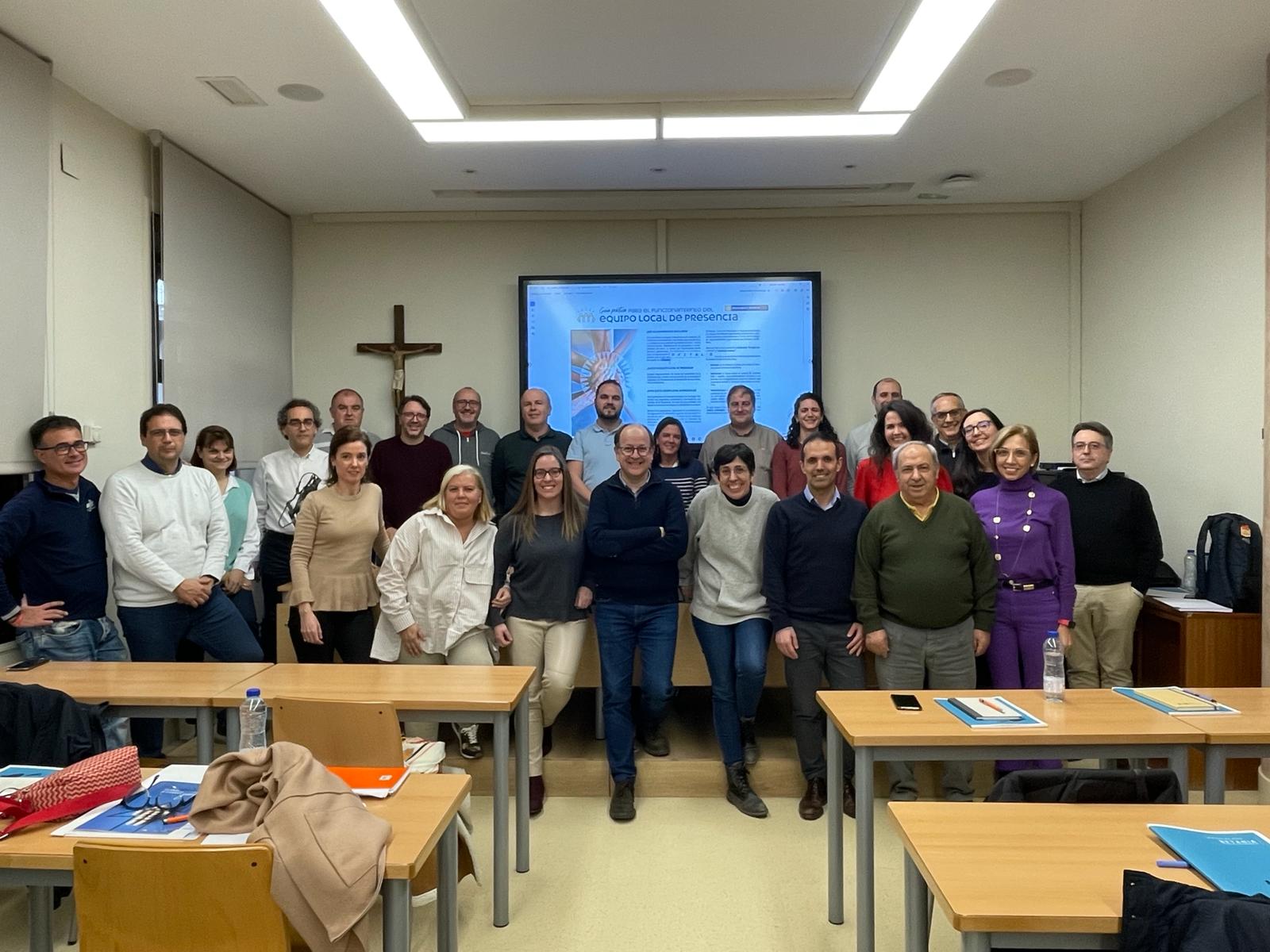 ESCOLAPIOS DE BETANIA CONSTRUYENDO EL MODELO DE PRESENCIA
