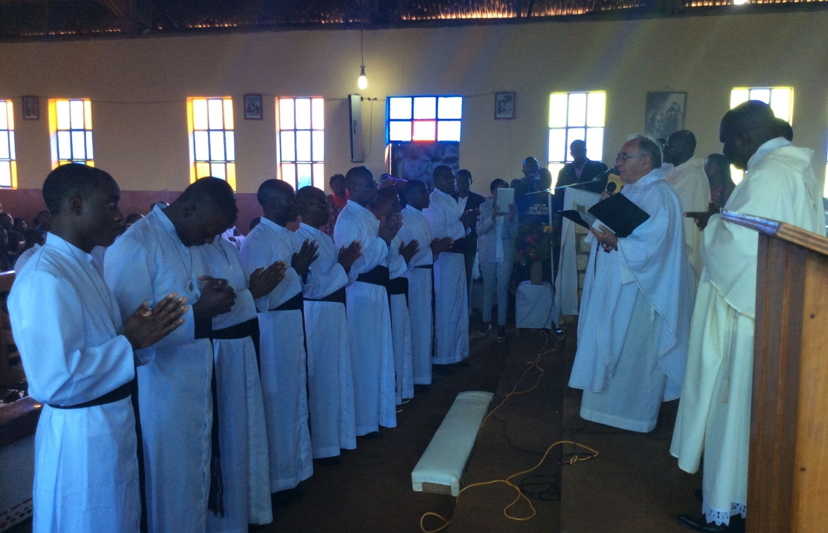 140825 Profesión 9 novicios en A.C.