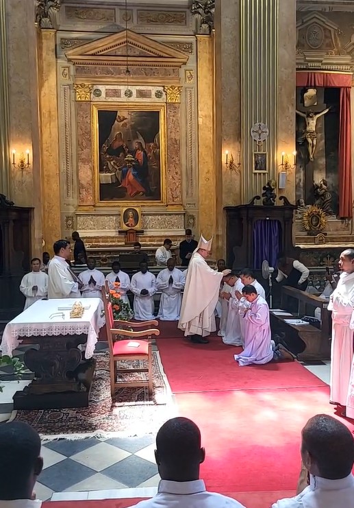ORDENACIONES EN ROMA: 4 sacerdotes y 19 diáconos