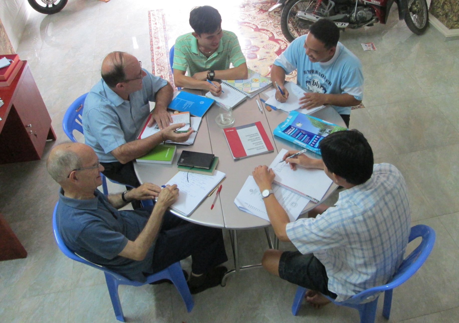 Vietnam comunidad en capítulo 141011