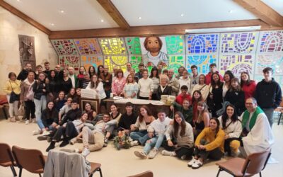 ESCOLAPIOS DE EMAÚS EN VITORIA: ENVÍO, ENTRADA A FRATERNIDAD Y PASO DEL MOVIMIENTO CALASANZ