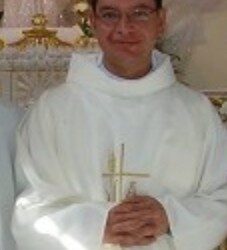 RECONOCIMIENTO A LOS ESCOLAPIOS DE SARAGURO EN LA PERSONA DEL P. MARCO ANTONIO