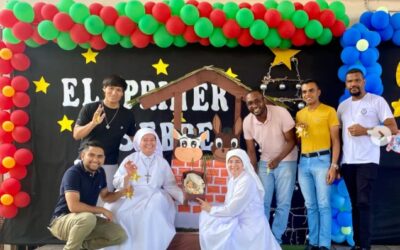 ESCOLAPIOS Y HERMANAS DE LA COMPAÑÍA DE MARÍA COMPARTIENDO FAMILIA CALASANCIA