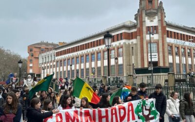 CAMINHADA SOLIDARIA EN PAMPLONA – IRUÑA (ITAKA – ESCOLAPIOS EMAÚS)