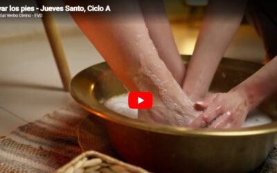JUEVES SANTO: LAVAR LOS PIES, ESO ES AMOR