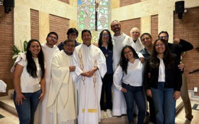 ÁNGELA HACE SU PROMESA EN LA FRATERNIDAD DE NAZARET