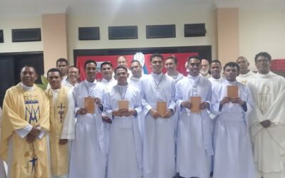 ESCOLAPIOS DE INDONESIA Y TIMOR LESTE