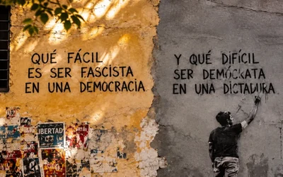 FASCISMO Y DEMOCRACIA… Y LA GRAN PARADOJA